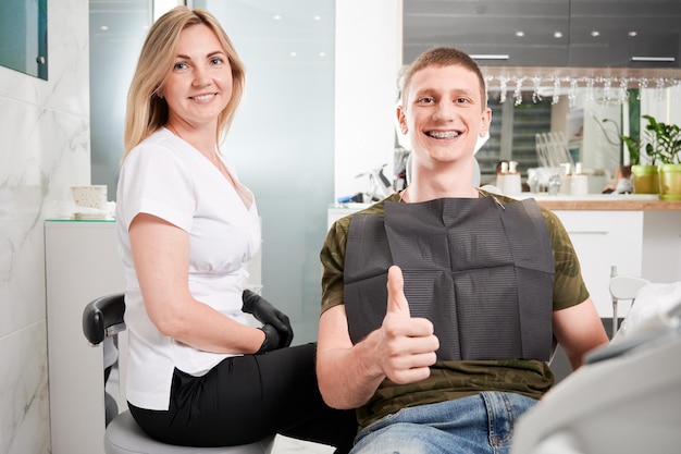Jak implanty dentystyczne mogą poprawić jakość życia pacjentów